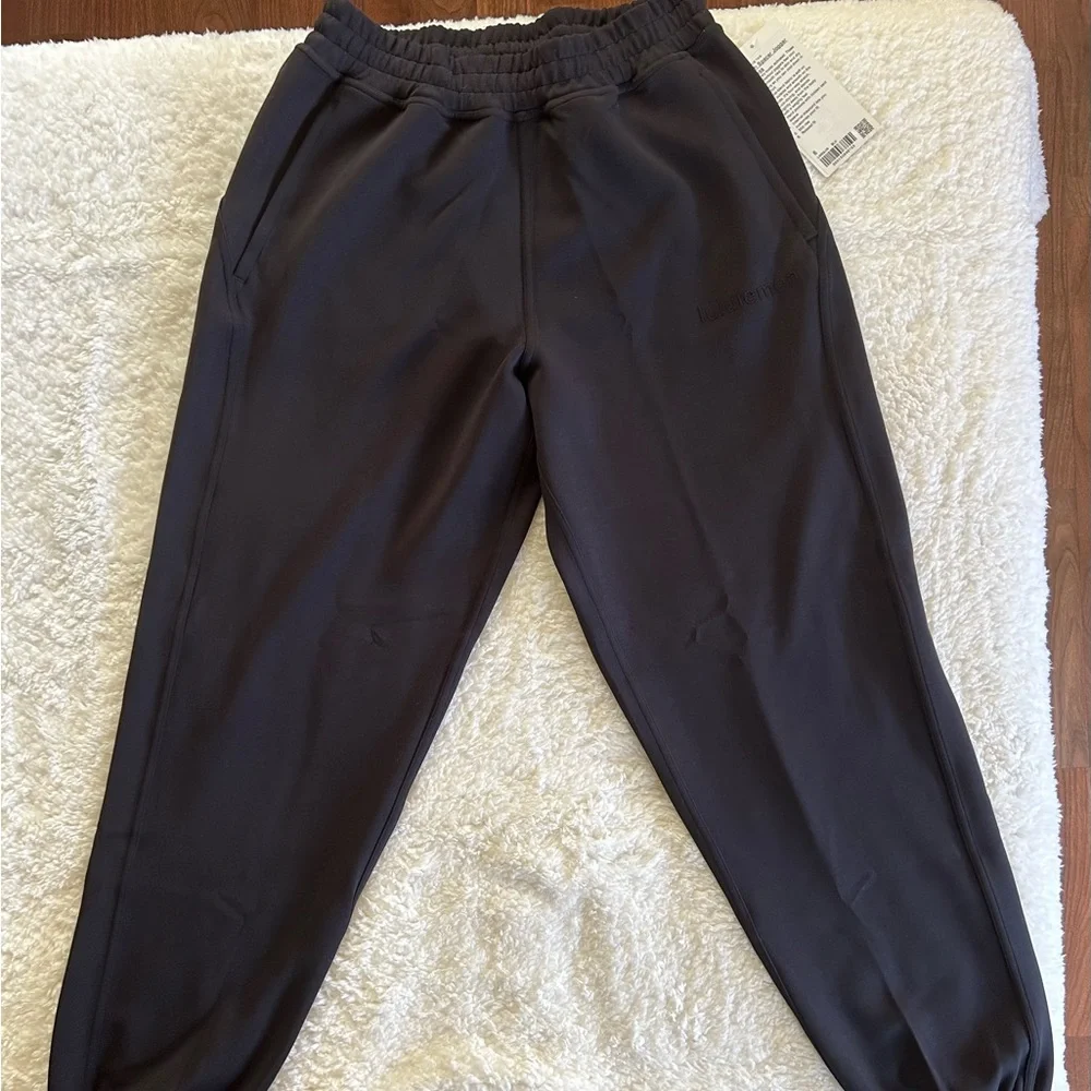 lululemon Smooth Spacer Joggers - Picture 3 of 4